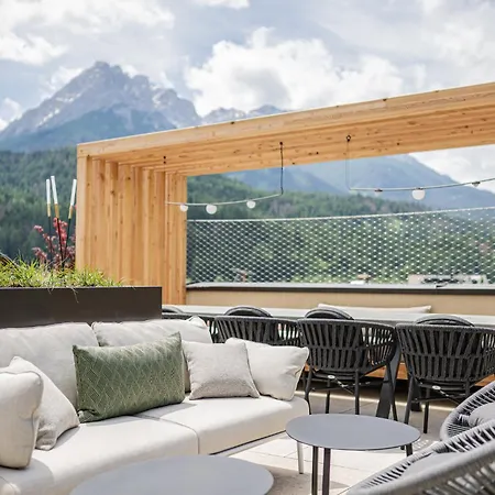 Hotel Loewe Dolomites 3*